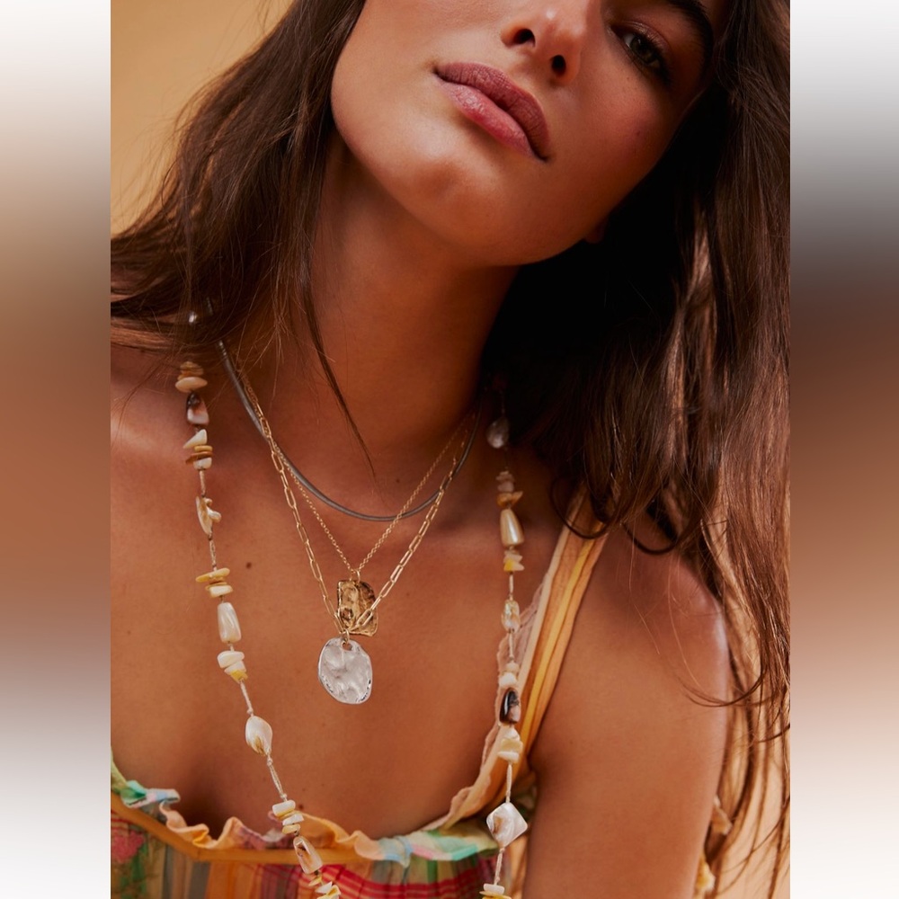 *Worn Once* FREE PEOPLE - Oversized Coin Necklace